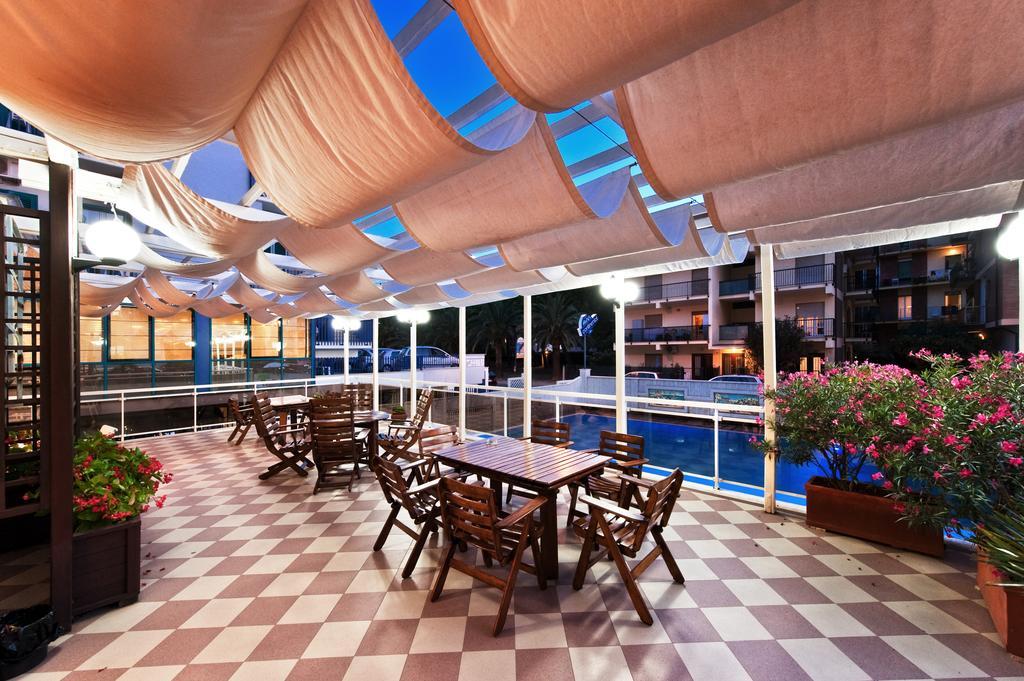 Hotel Continental San Benedetto del Tronto Exterior photo
