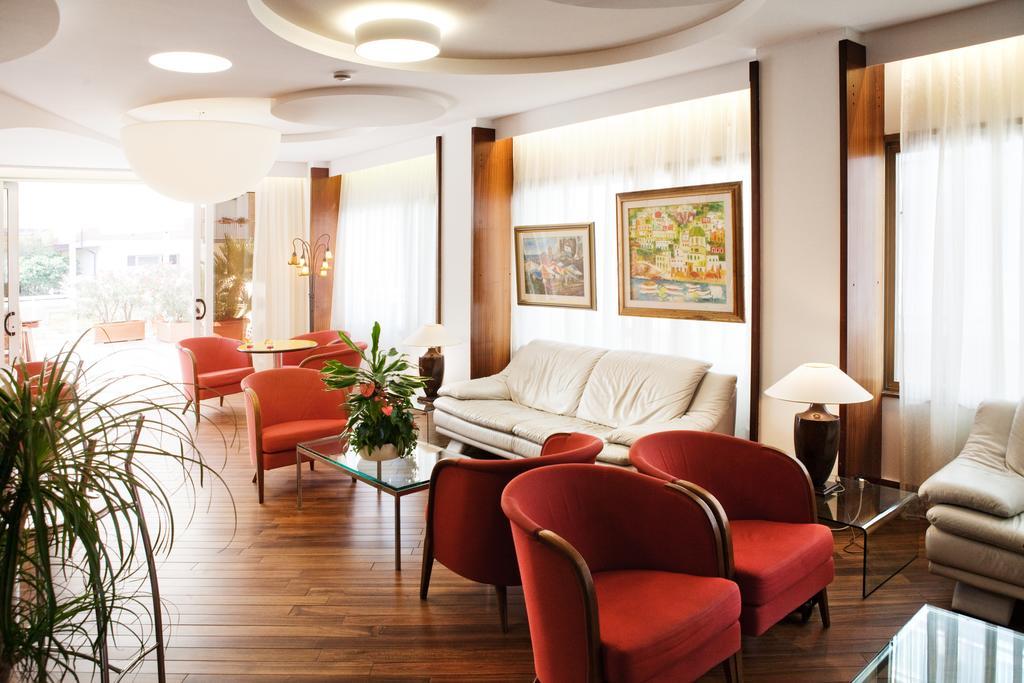 Hotel Continental San Benedetto del Tronto Exterior photo